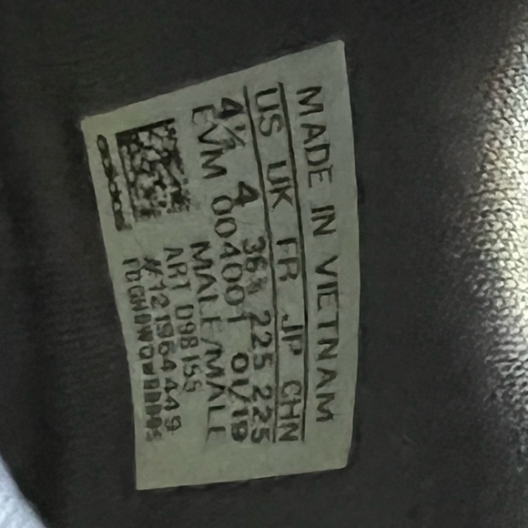 Adidas - Picture 9 of 9